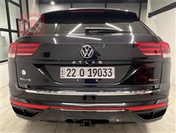 ڤۆڵکسواگن ئەتڵەس کرۆس سپۆرت